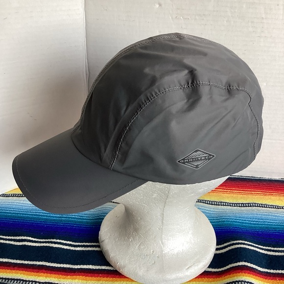 Columbia Omni-tech Adjustable hat - Picture 3 of 10